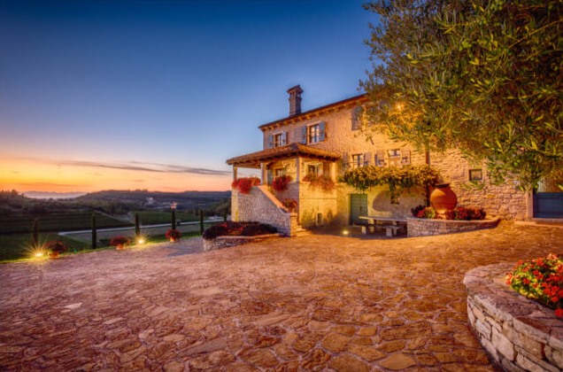 Na lokalitetima vinarije Kabola u Momjanu holivudske zvijezde snimale scene filmskog hita &ldquo;The Hitman&rsquo;s Wife&rsquo;s Bodyguard&rdquo;