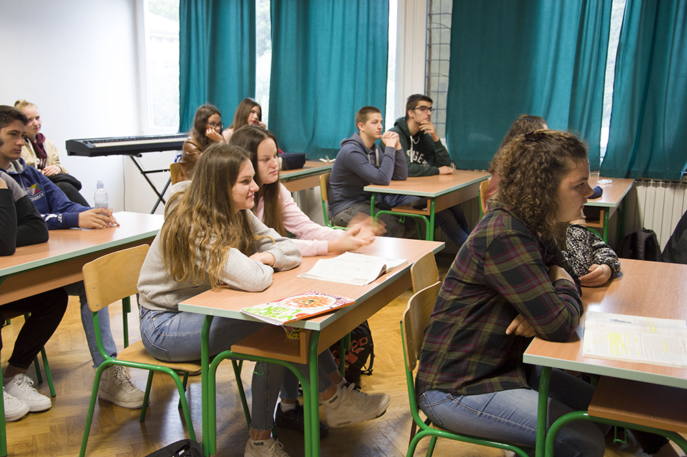 Nastavljaju se edukativne radionice sa bujskim srednjo&scaron;kolcima