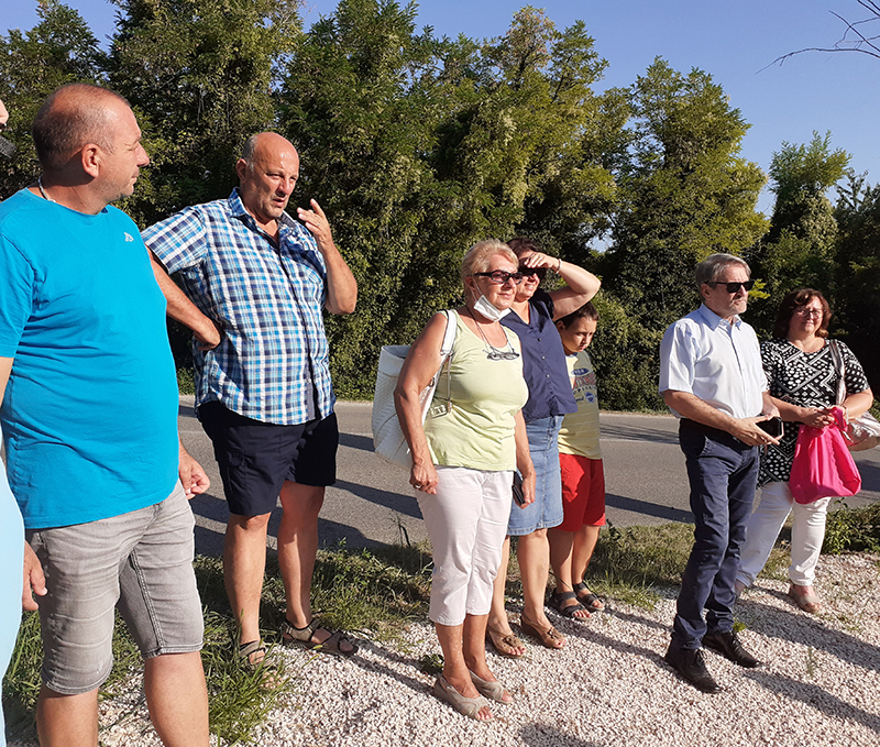 Kapelica SANTA LUCIA ljudi, Buje