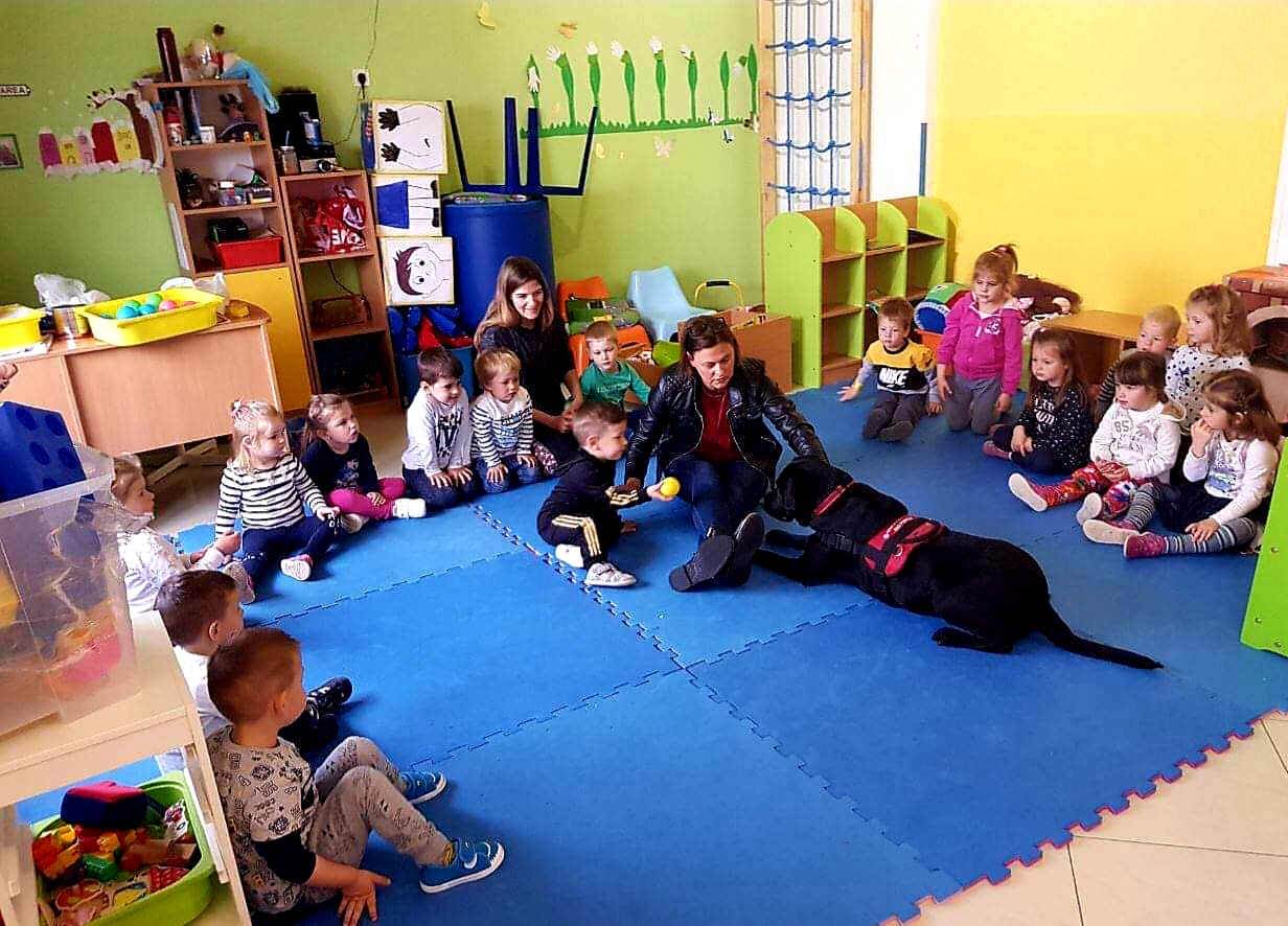 Porečki vrtić, drugi u Hrvatskoj, dobio terapijskog psa