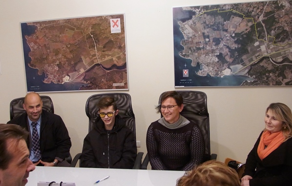 Gradonačelnik Novigrada ugostio i nagradio uspje&scaron;nog mladog para-karatistu Jasmina Ćatića