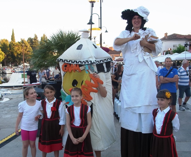 Novigradska kape&scaron;anta,  Le Monde, Angelica Zacchigna, folklorno dru&scaron;tvo Dajla... okupili veliki broj posjetitelja