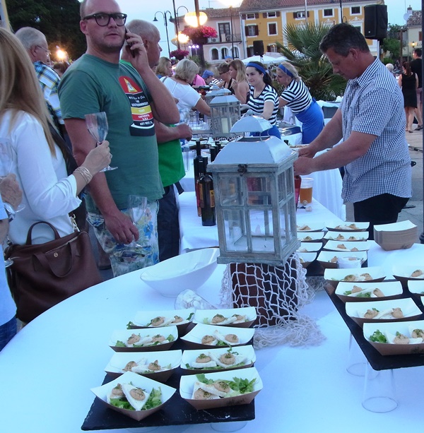 Novigradska kape&scaron;anta,  Le Monde, Angelica Zacchigna, folklorno dru&scaron;tvo Dajla... okupili veliki broj posjetitelja