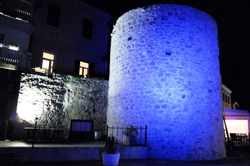 Osvjetljavanjem kule na Porporeli obilježen Dan prijevremeno rođene djece