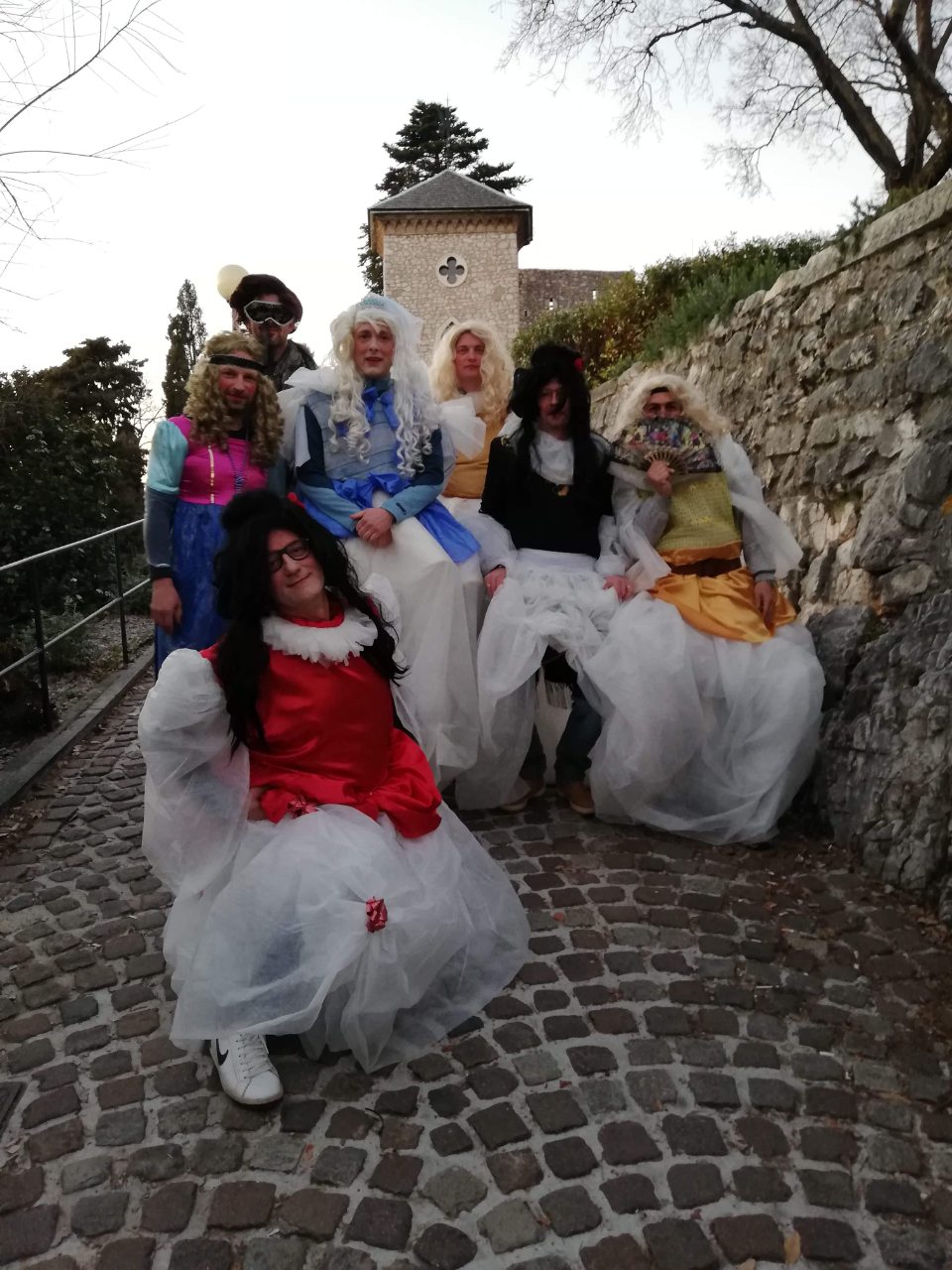 Novigradski mali&scaron;ani i njihovi roditelji sudjelovali na 23. Karnevalu u Opatiji