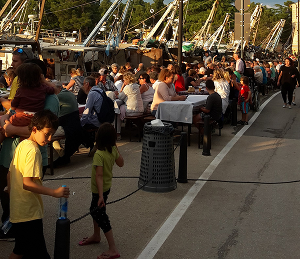 Na Večeri novigradske kape&scaron;ante tražila se porcija vi&scaron;e