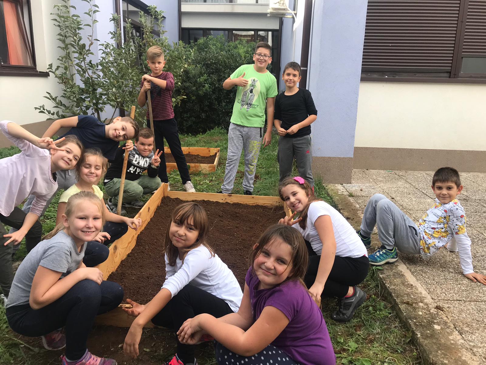 Novigradski &scaron;kolarci osmislili i uredili &scaron;kolski vrt