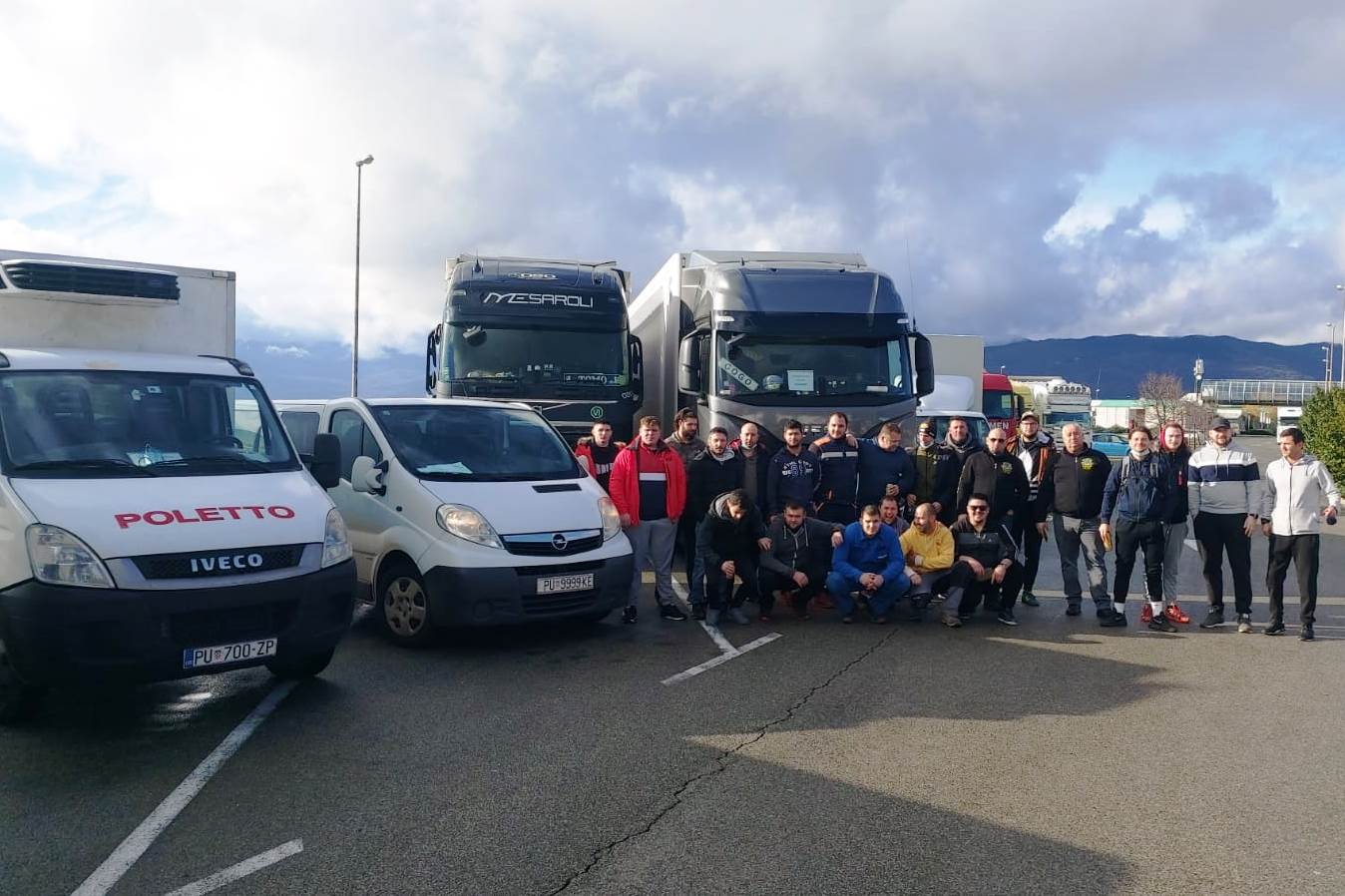 Iz Novigrada put Siska krenuo konvoj humanitarne pomoći za stradale u potresu