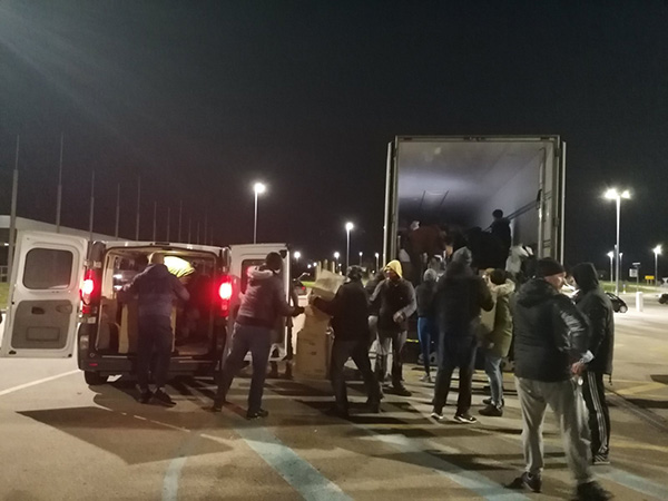 Novigrađani pokazali veeeeeeeeliko srce, kombiji i kamioni pomoći idu za Sisak