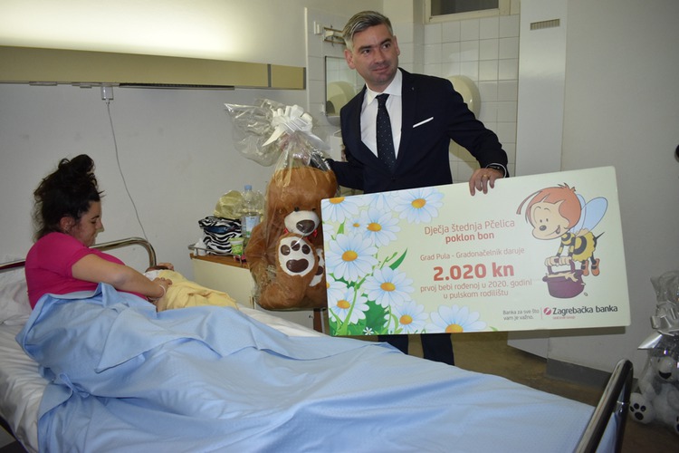 Novigrađanka Sara prva je beba rođena u Puli u 2020. godini