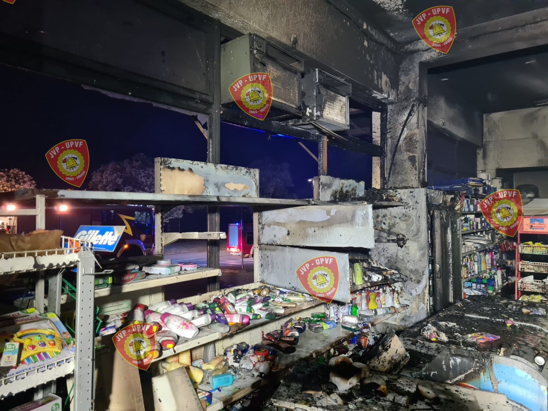 požar marketa Novigrad (2)