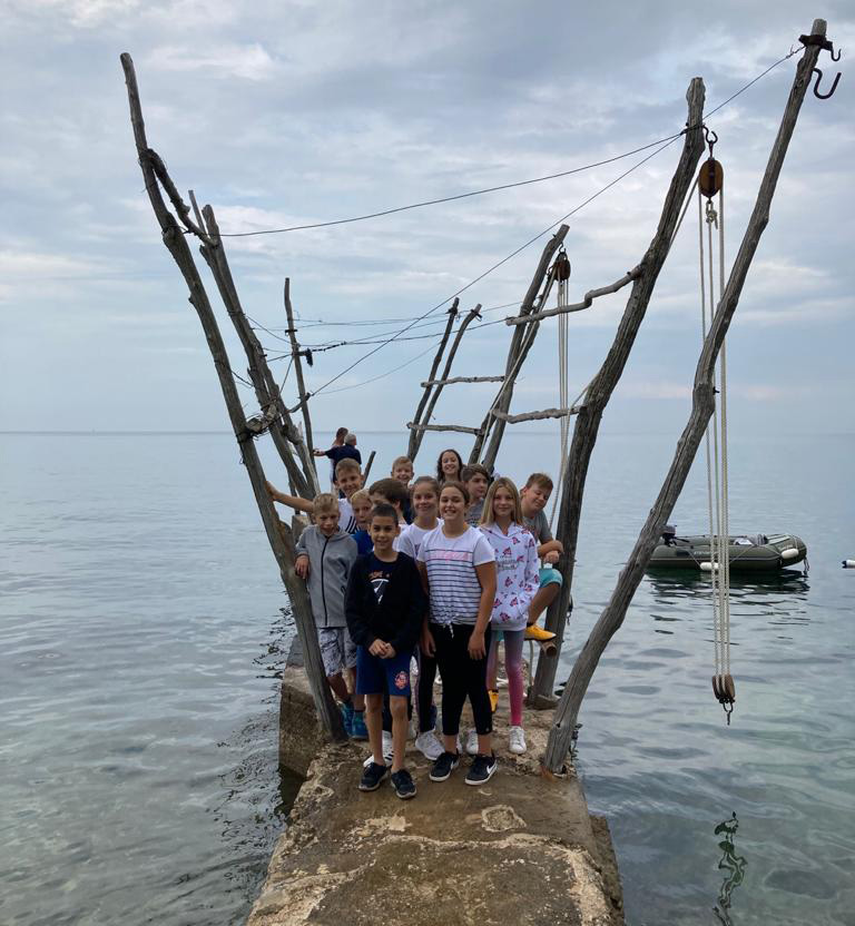 Savudrijska batana od djece djeci                      