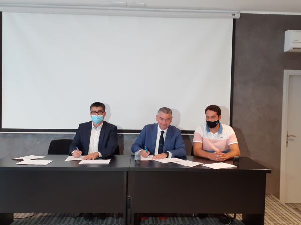 U Bujama potpisan milijunski Ugovor o izvođenju radova na Kući istarskih ka&scaron;tela u Momjanu