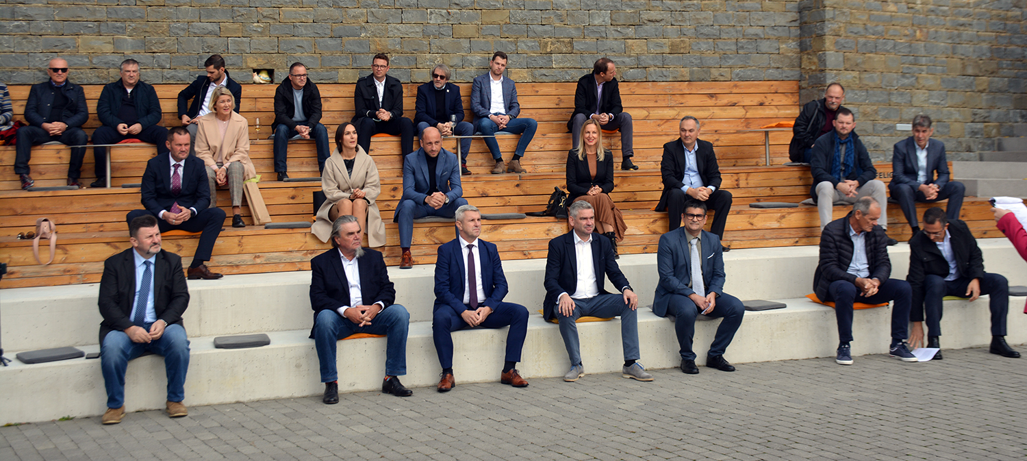 Mu&scaron;kat Momjan