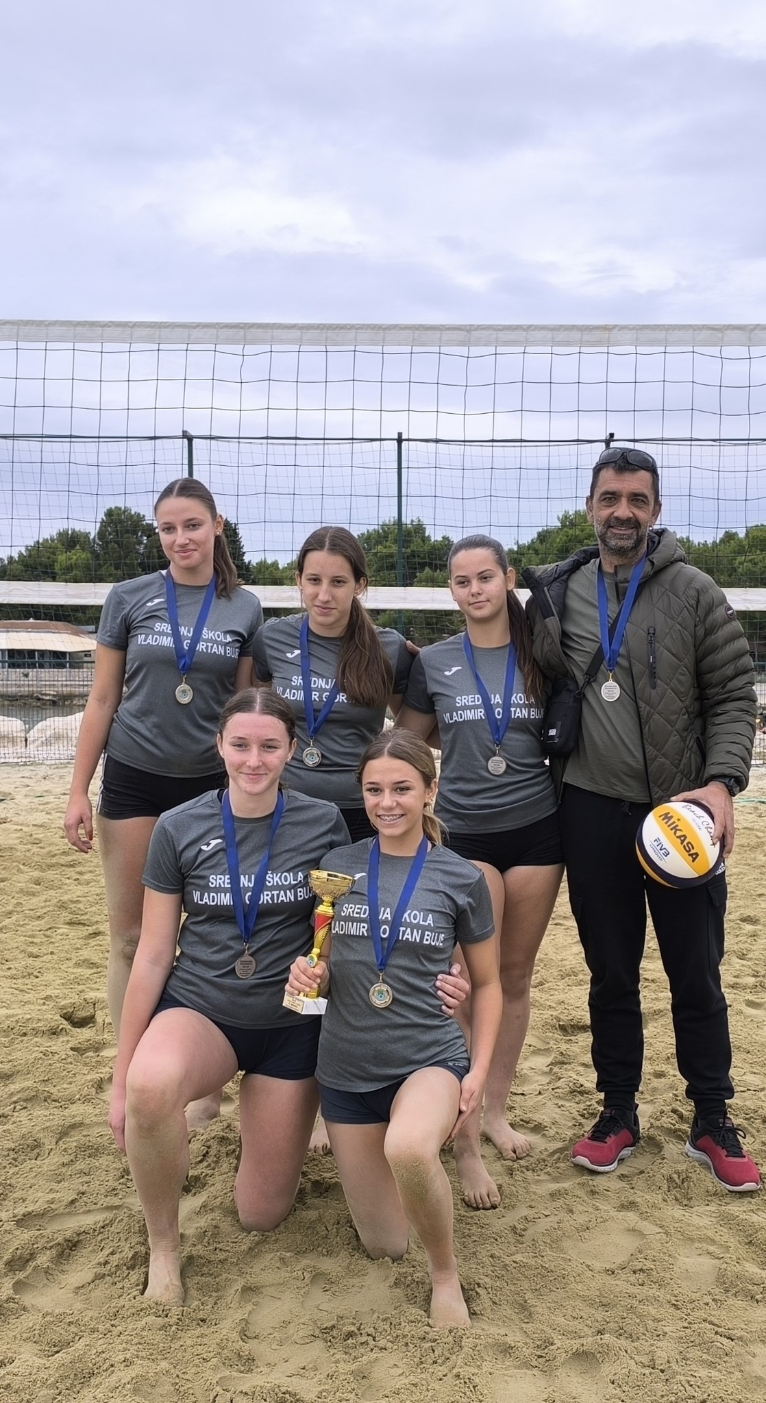 Bujski srednjo&scaron;kolci, odbojka na pijesku, medalje