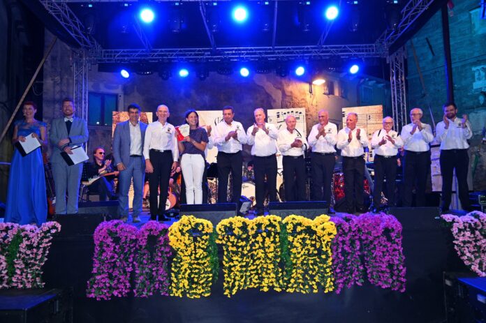 dimela-cantando-buie-2024, izvođači