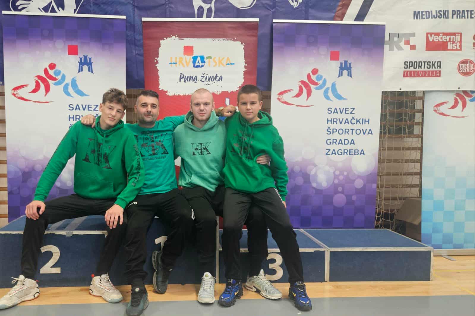 Hrvači Buje (2)