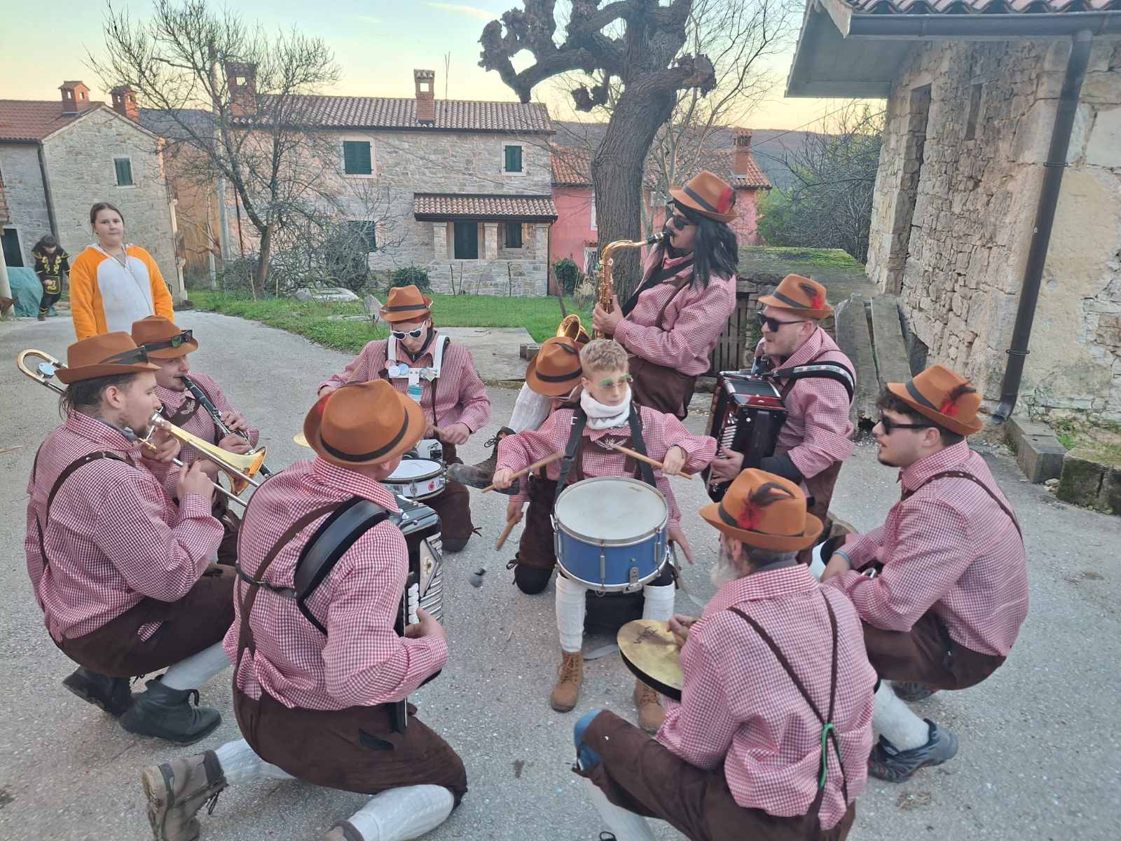 Ma&scaron;kare Triban 1000049266