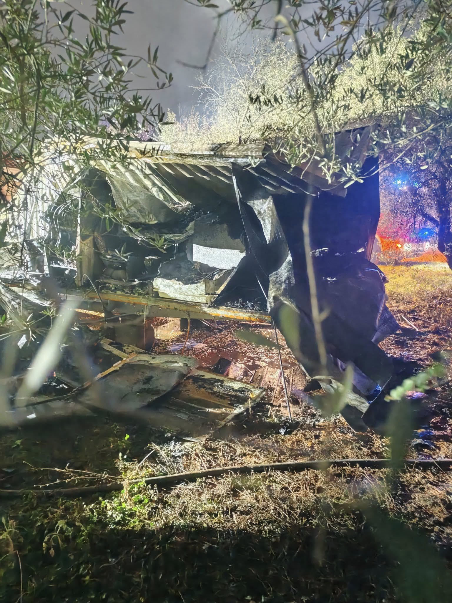 Požar mobilne kućice u Karigadoru 591715877_1272058778302095_6650360475542433078_n