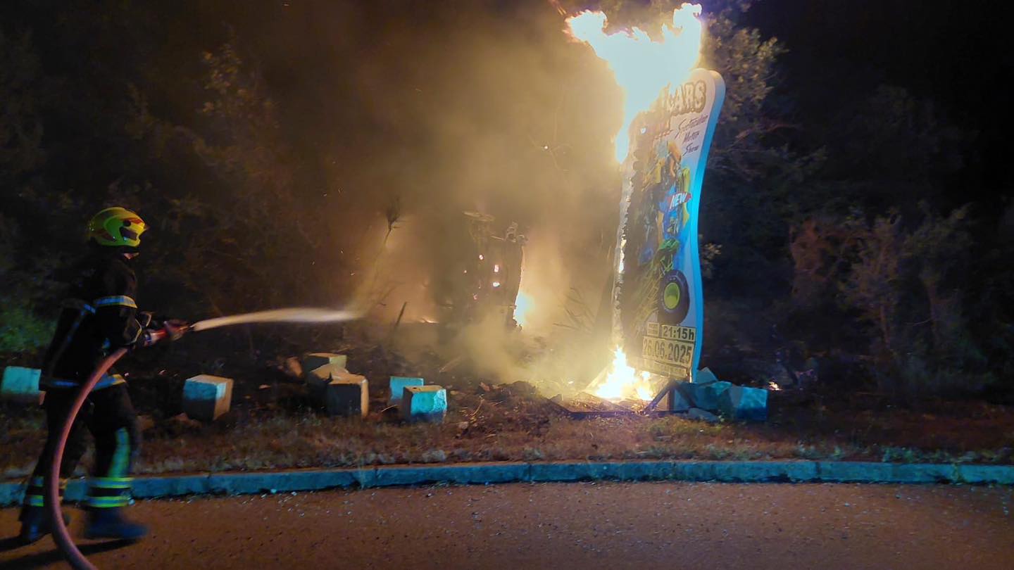 Požar vozila Barbariga 511198812_1044471591116826_8159757335504285504_n