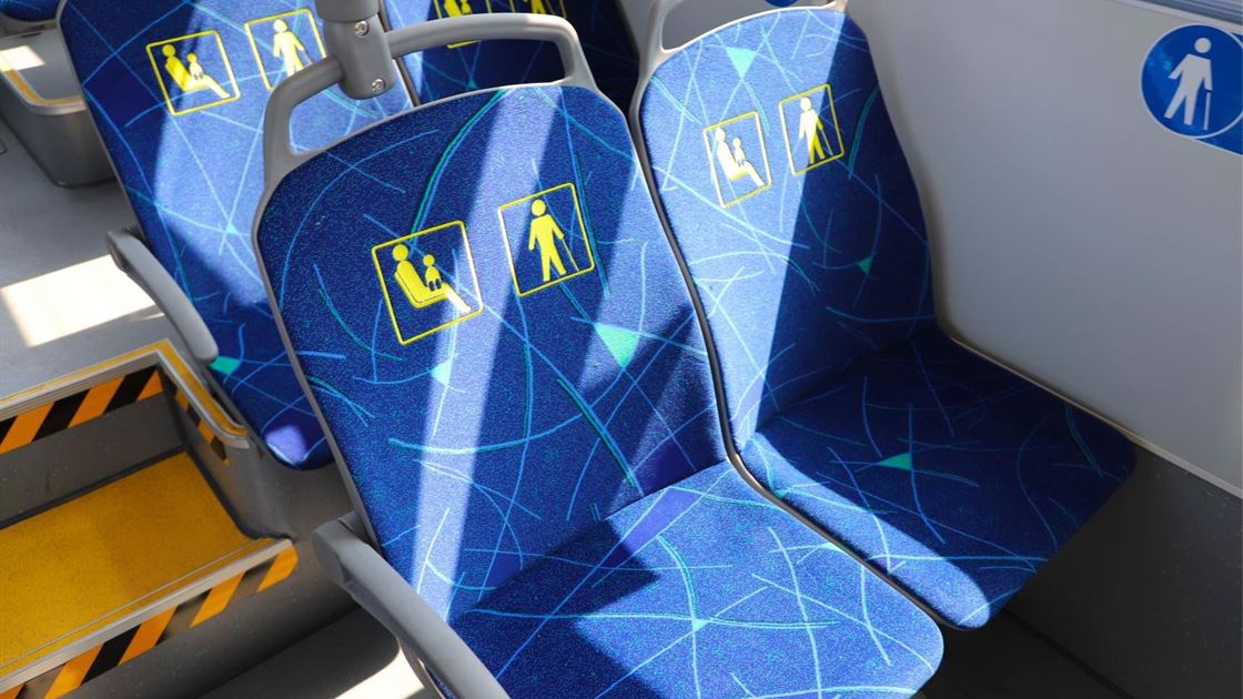 Poreč autobus unutra&scaron;njost, sjedala za trudnice, invalide
