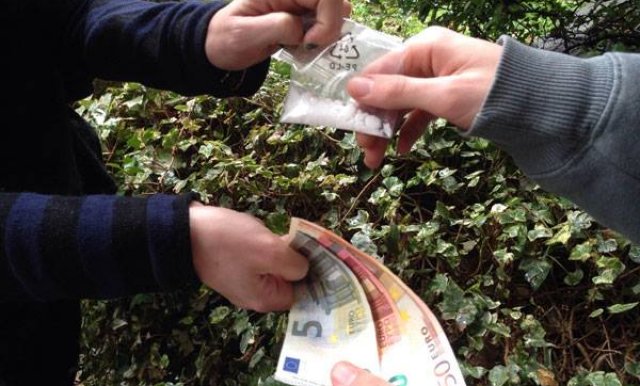 prodaja droge, dilanje