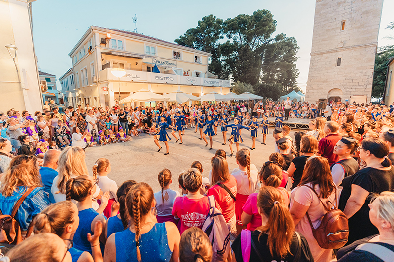 Novigrad-Dajla, mažoretkinje