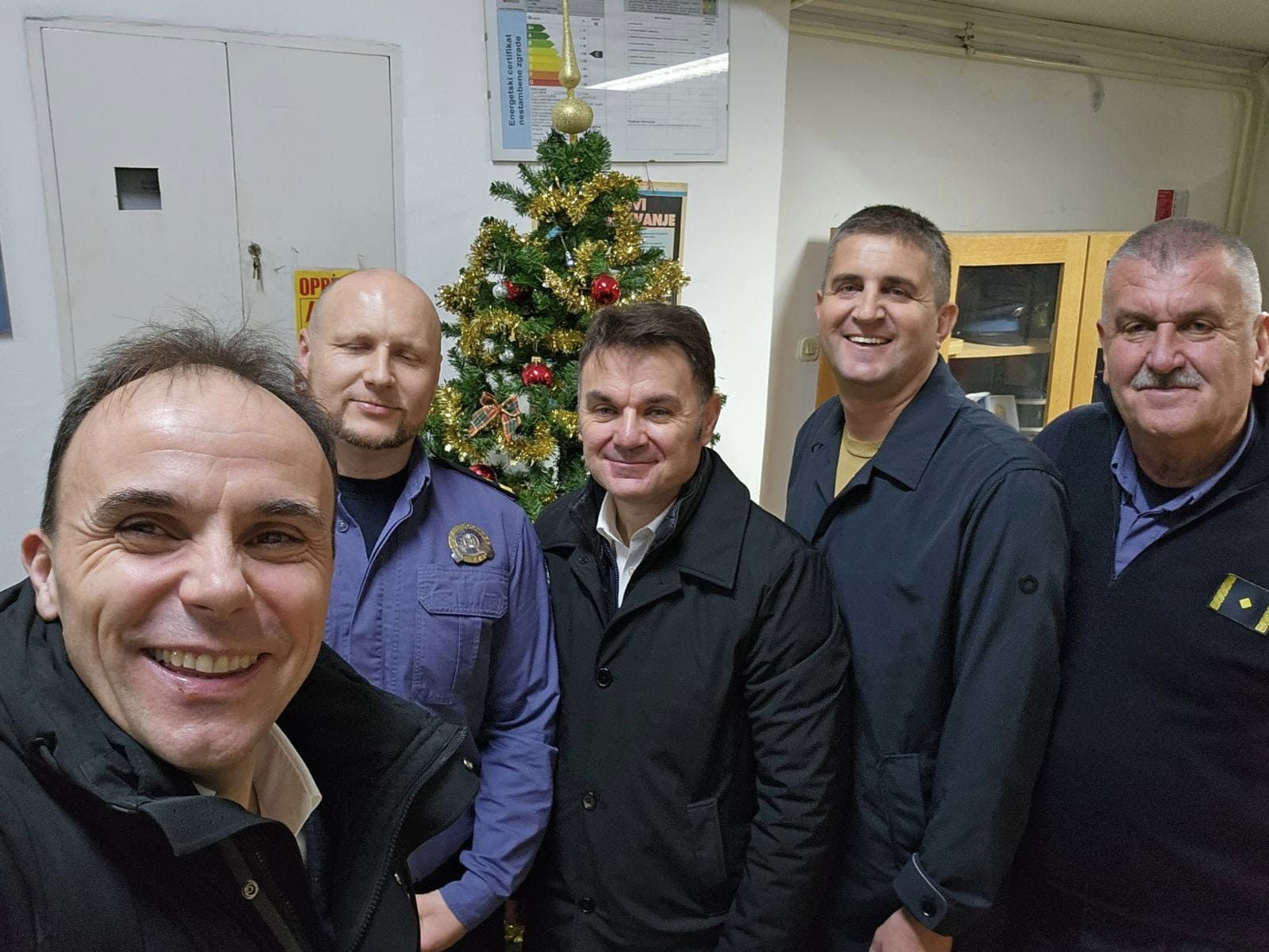 Per&scaron;urić -obilazak u novogodi&scaron;njoj noći, Policijska postaja Pore