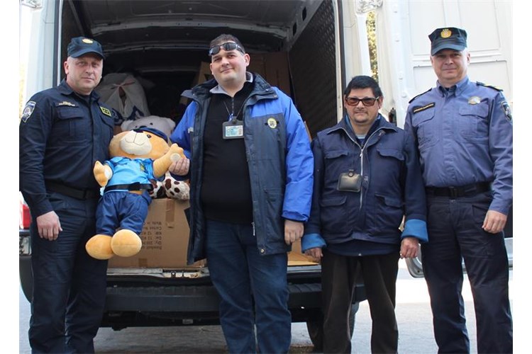 Policija, Klabot, pli&scaron;anci