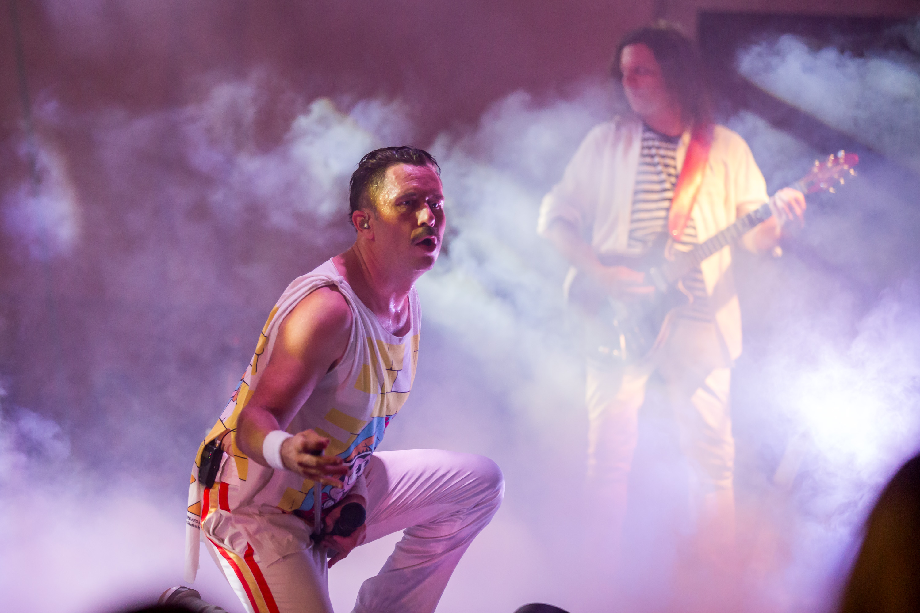 Queen tribute bend (2)