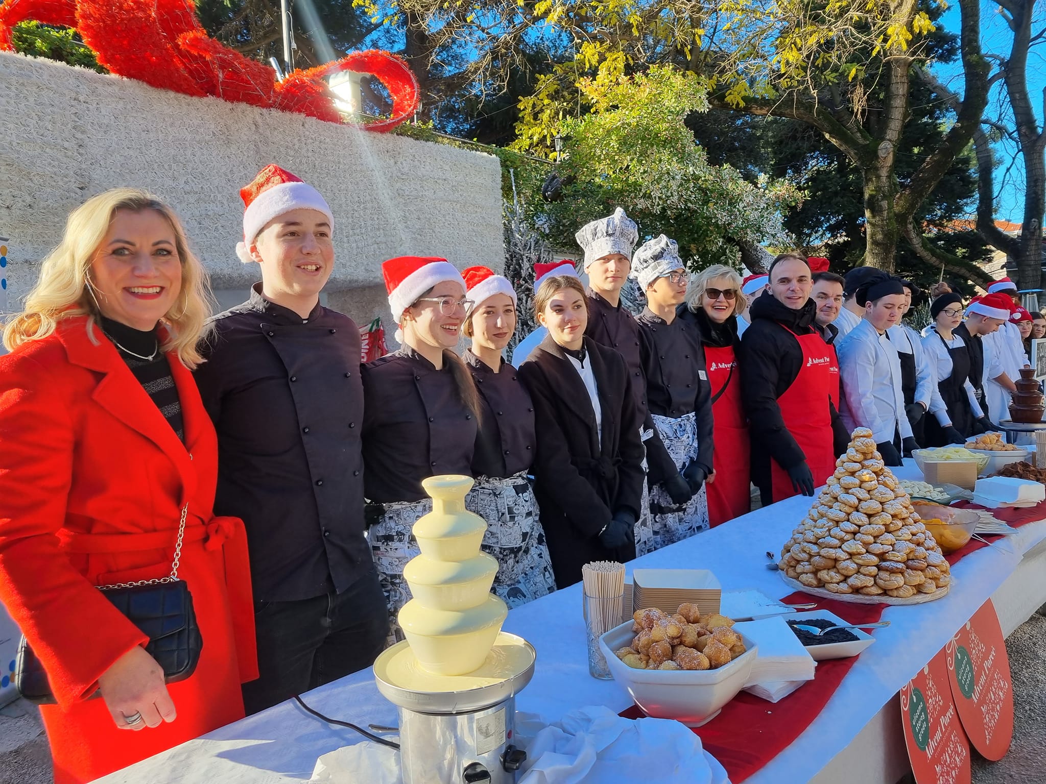 Slatko jutro Poreč, Ravnateljica Gulic Pisarevi sa uenicima