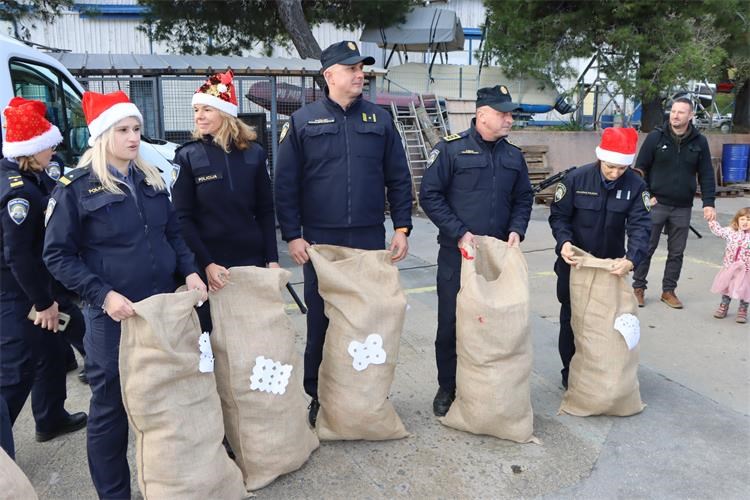 Sveti Nikola policajci 2023