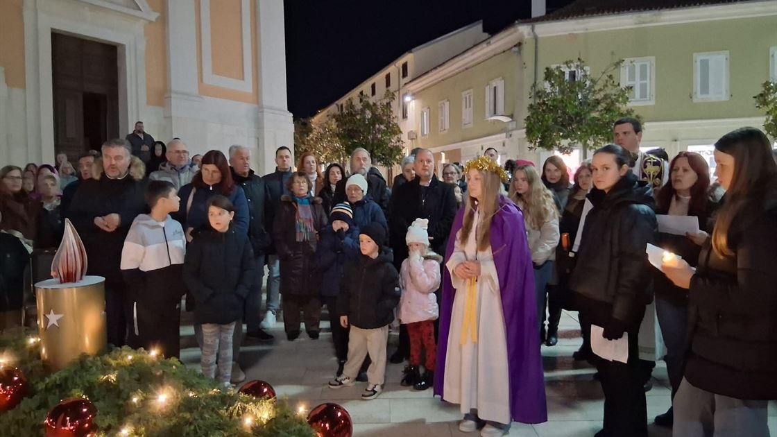 Poreč prva adventska svijeća 2025