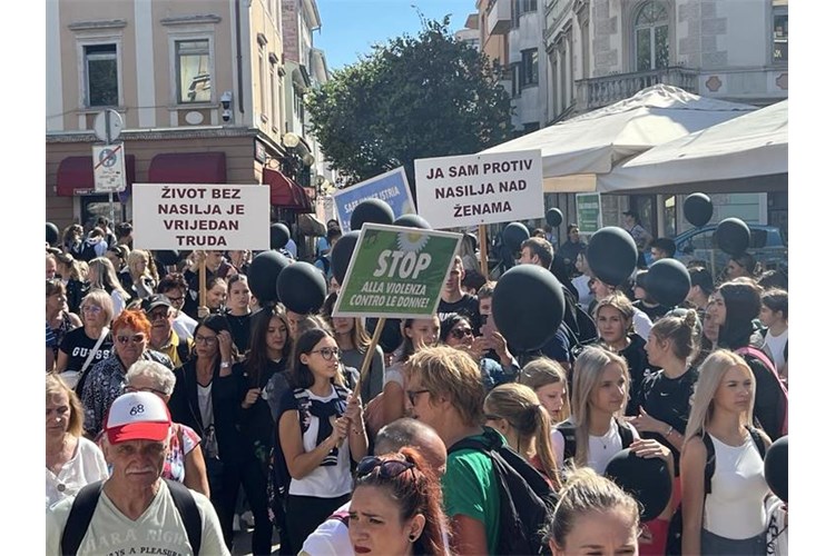 Pula obilježeno nasilje nad ženama1