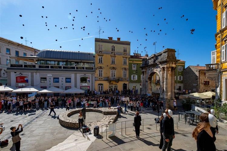 Pula obilježeno nasilje nad ženama9