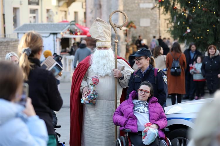 Sveti Nikola u Puli 2024--10