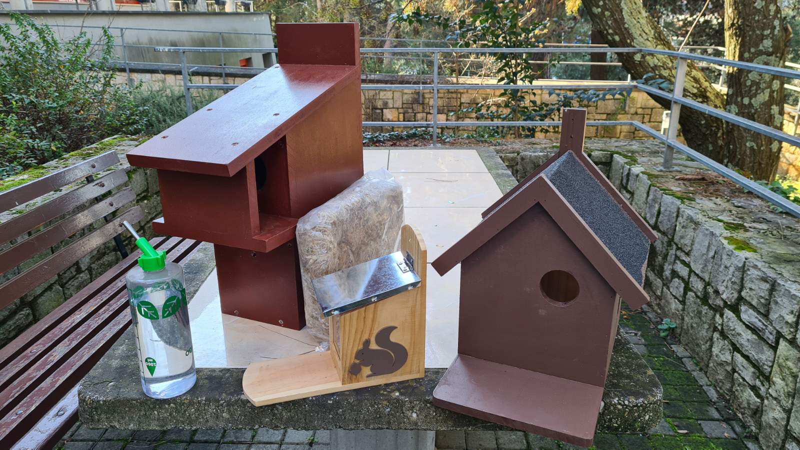 kučice hranilice za vjeverice