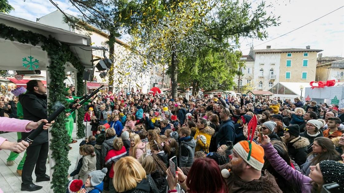 Doček 2026- u podne
