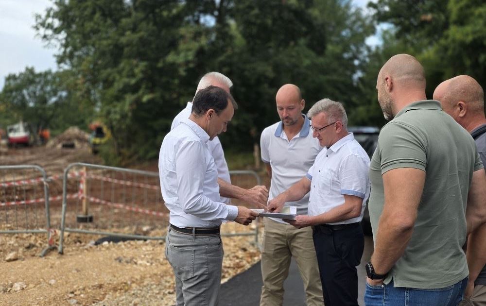 Dračevac kanalizacija, Per&scaron;urić i ostali