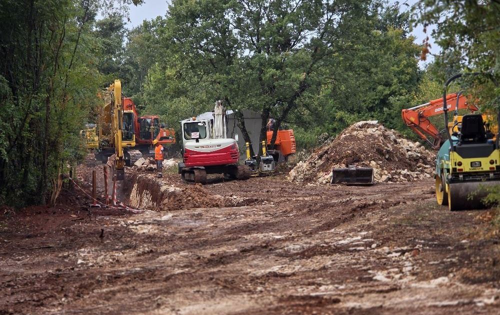 Dračevac kanalizacija, bageri, radovi, iskopi