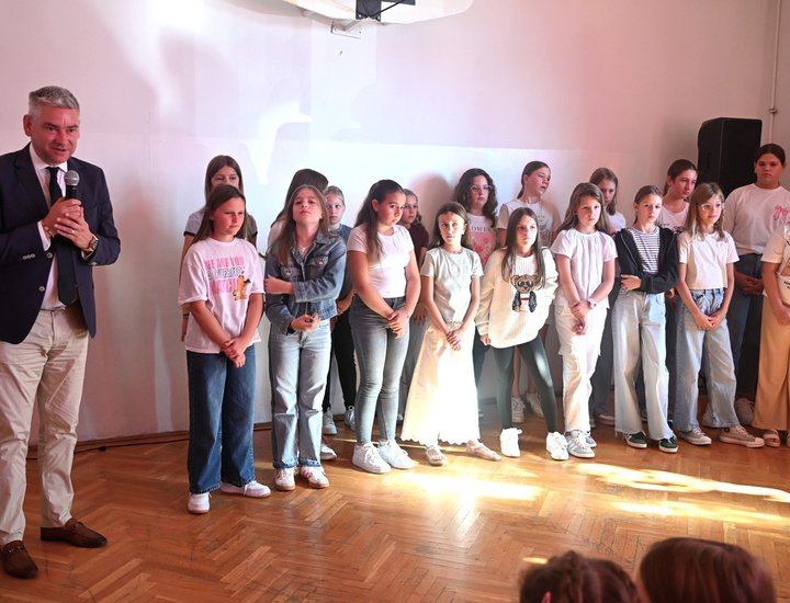 Miletić u &scaron;koli u Žminju img_1-jpg__720x550_q85_crop_subsampling-2_upscale