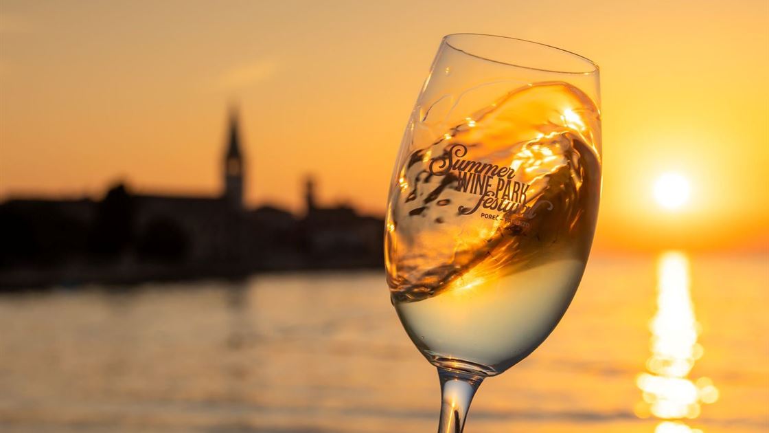 Summer Wine Park Festival 2025 ča&scaron;a