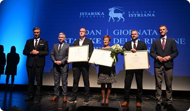 Zahvalnice_800_468_all_20_s_c1