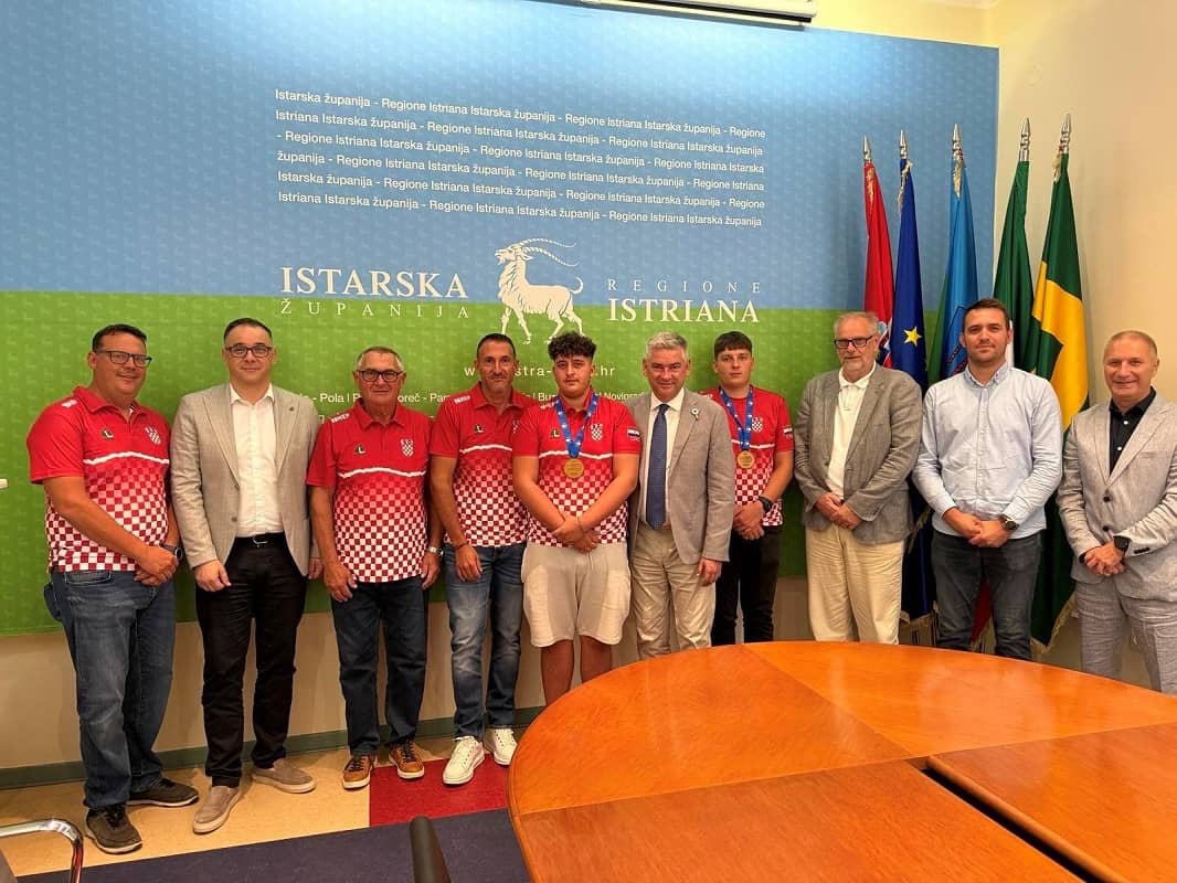 Zlatni novigradski strijelci na prijemu kod Župana