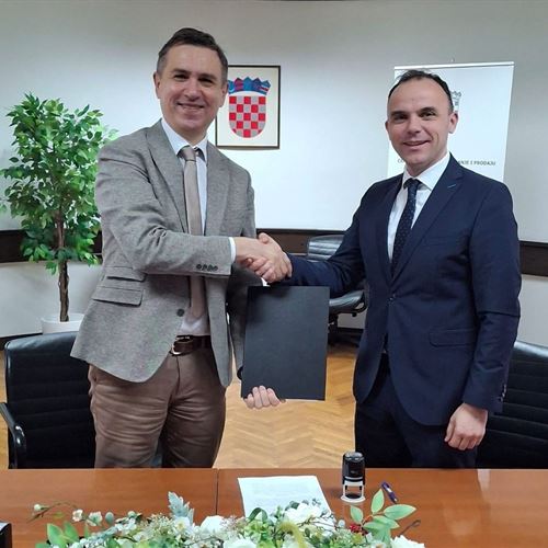 Per&scaron;urić vlasni&scaron;tvo veletržnice