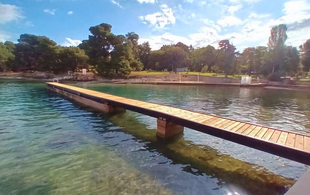 Poreč plaža, more, odmor, opu&scaron;tanje
