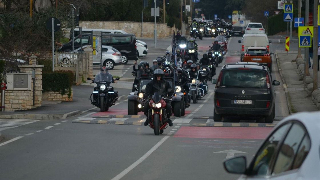 Poreč sport 3 motoristi, motori, promet, cesta, gužva