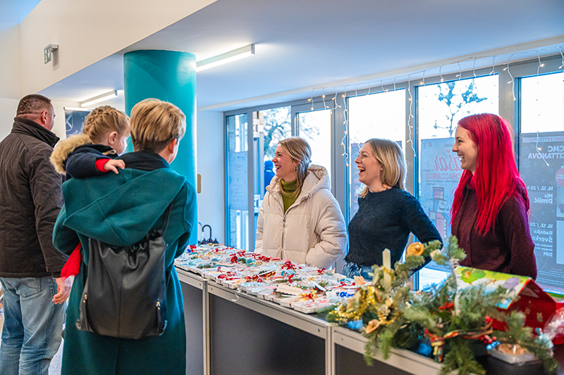 Advent u Novigradu -&scaron;tand u CMIK-u