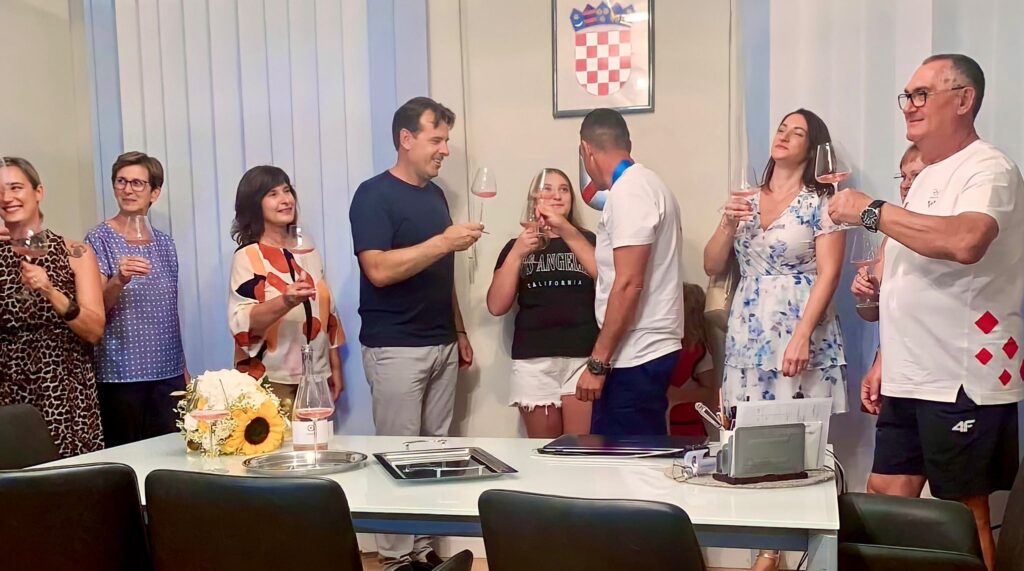 Cernogoraz -u gradskoj upravi