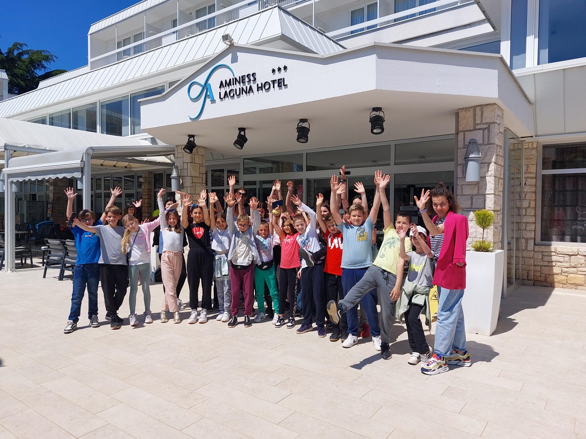 Ponovni susret učenika osnovnih &scaron;kola iz Novigrada i Orebića (2)